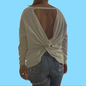 NWT White Sweater Size Medium, Detailed back